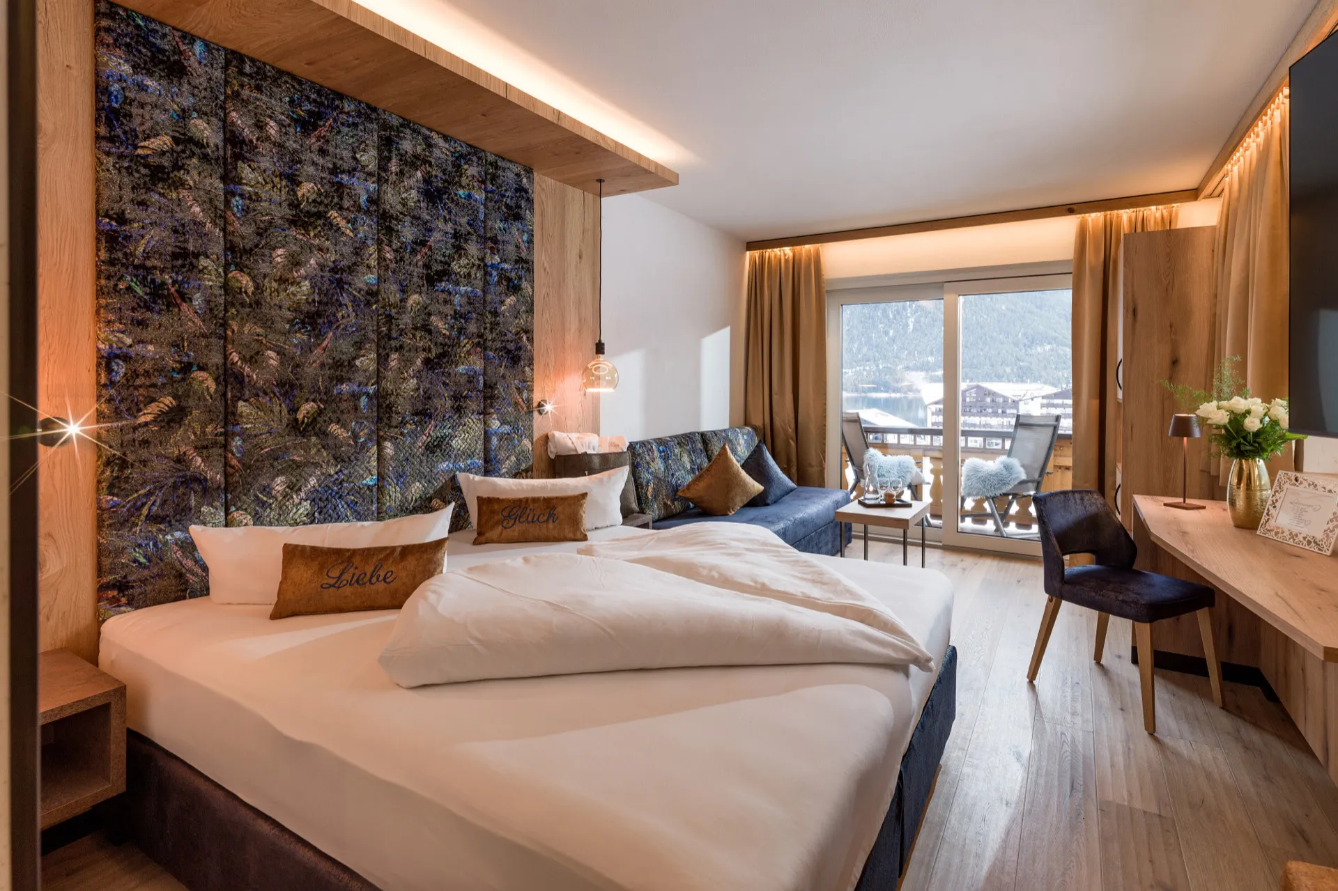 Panorama-Eckdoppelzimmer mit 270-Grad-Blick